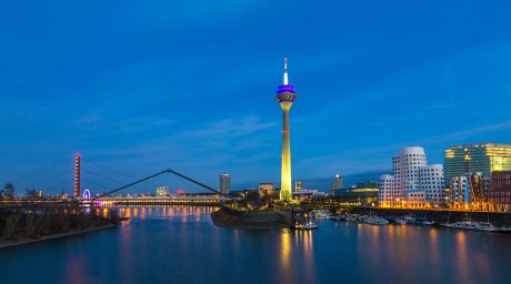 MFAcanstockphoto36631969